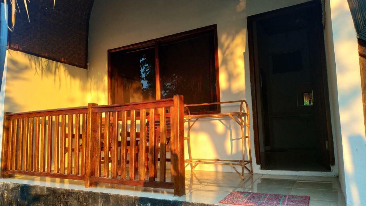 Bale Kembang Kuning Apartment Tetebatu Exterior photo