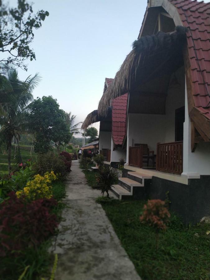 Bale Kembang Kuning Apartment Tetebatu Exterior photo